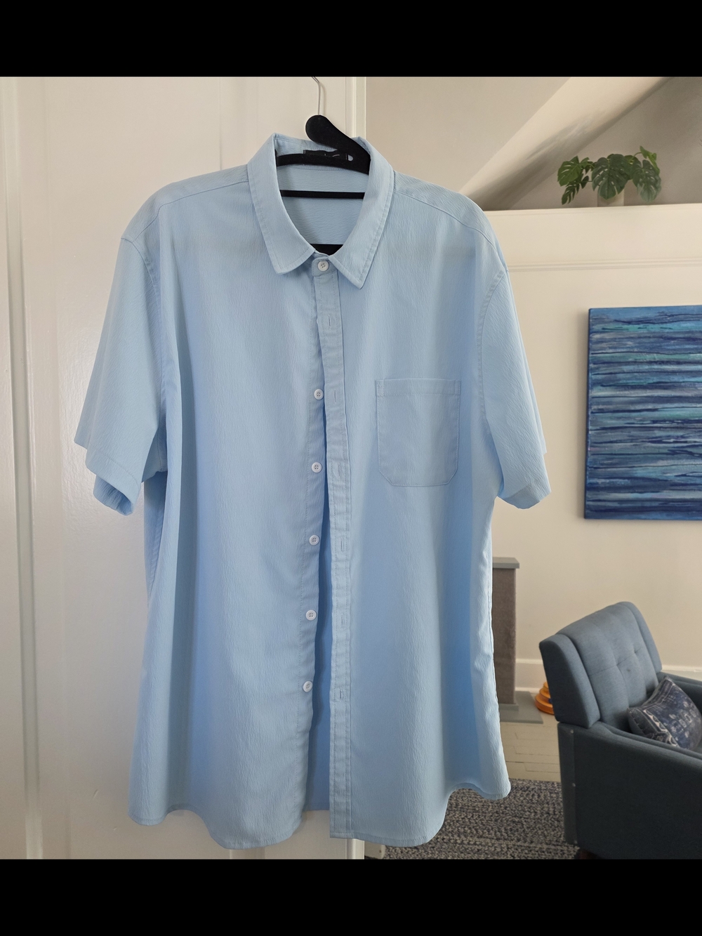 Classic Light Blue Minamalist Short-Sleeve Men's Button-Up Shirt L